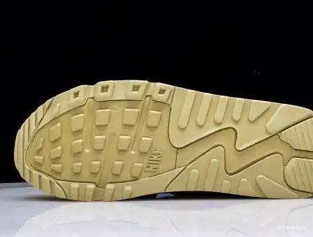   90 Nike AA7293-200 O-W Desert Air Ore Max 0626